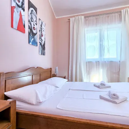 Eldina - Pul485 By Interhome * Pula