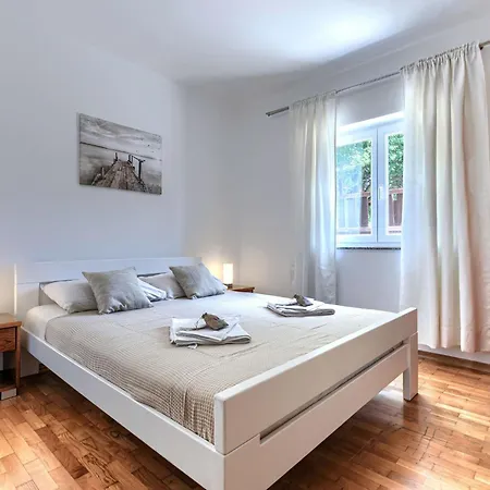 Eldina By Interhome
