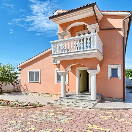 Eldina - Pul485 By Interhome