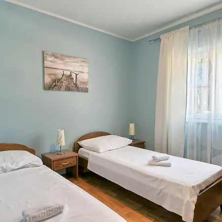 Eldina - Pul485 By Interhome
