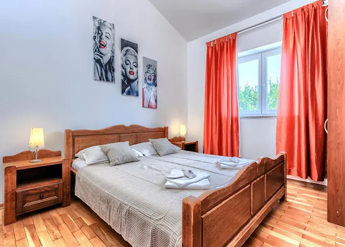 Eldina By Interhome * 풀라