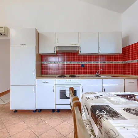 Eldina By Interhome Hébergement de vacances Pula