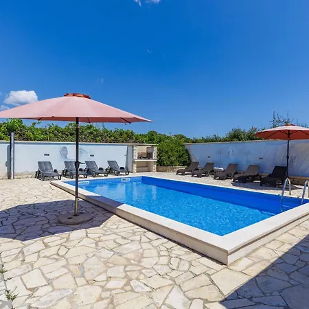 Eldina By Interhome Hébergement de vacances Pula