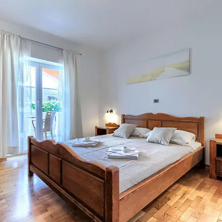 Eldina By Interhome * Pula