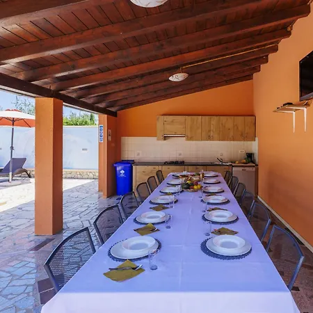 Eldina By Interhome * Pula